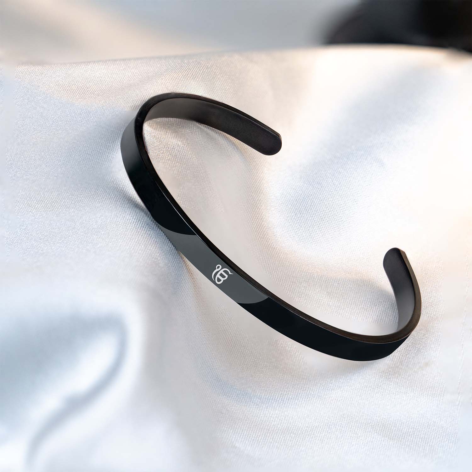 Ik Onkar Gloss Cuff Adjustable Bracelet Black