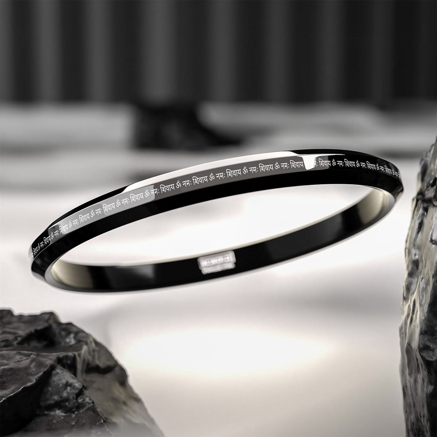 Om Namah Shivay Round Kada Black