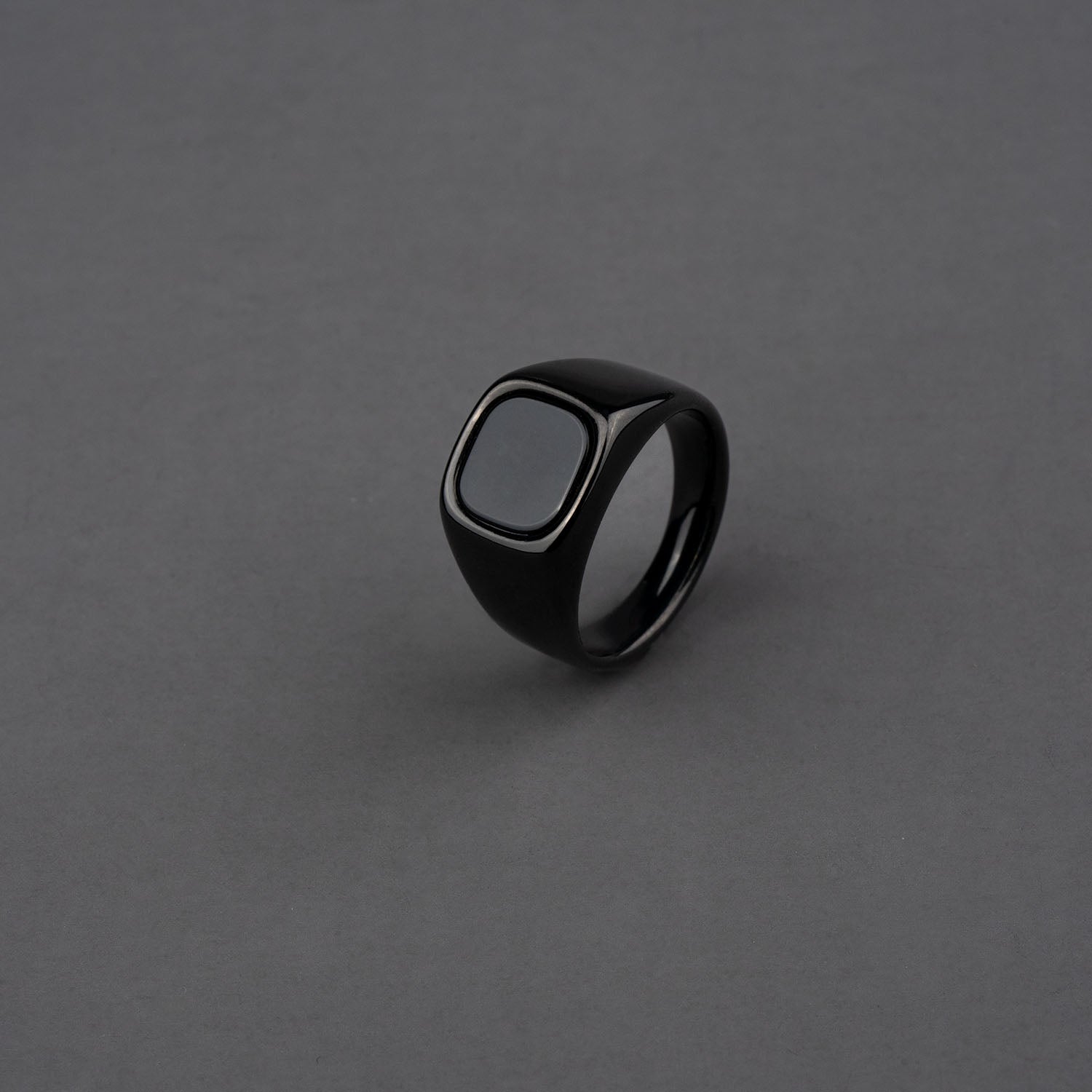 M Premium Jewellery Black Lantern Ring