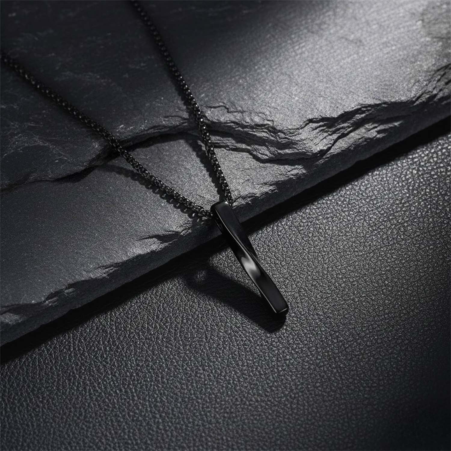 Twisted Bar Necklace Black